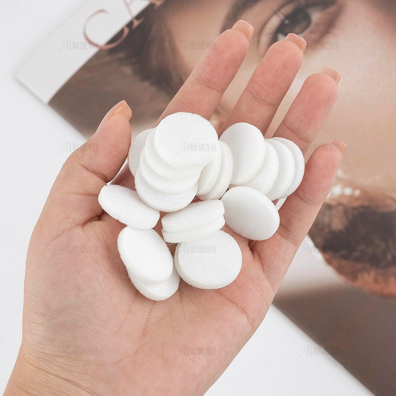 AUEAR, 100 Pack White Round Mini Diffuser Refill Pads Replacement Pad for Necklace Pendant