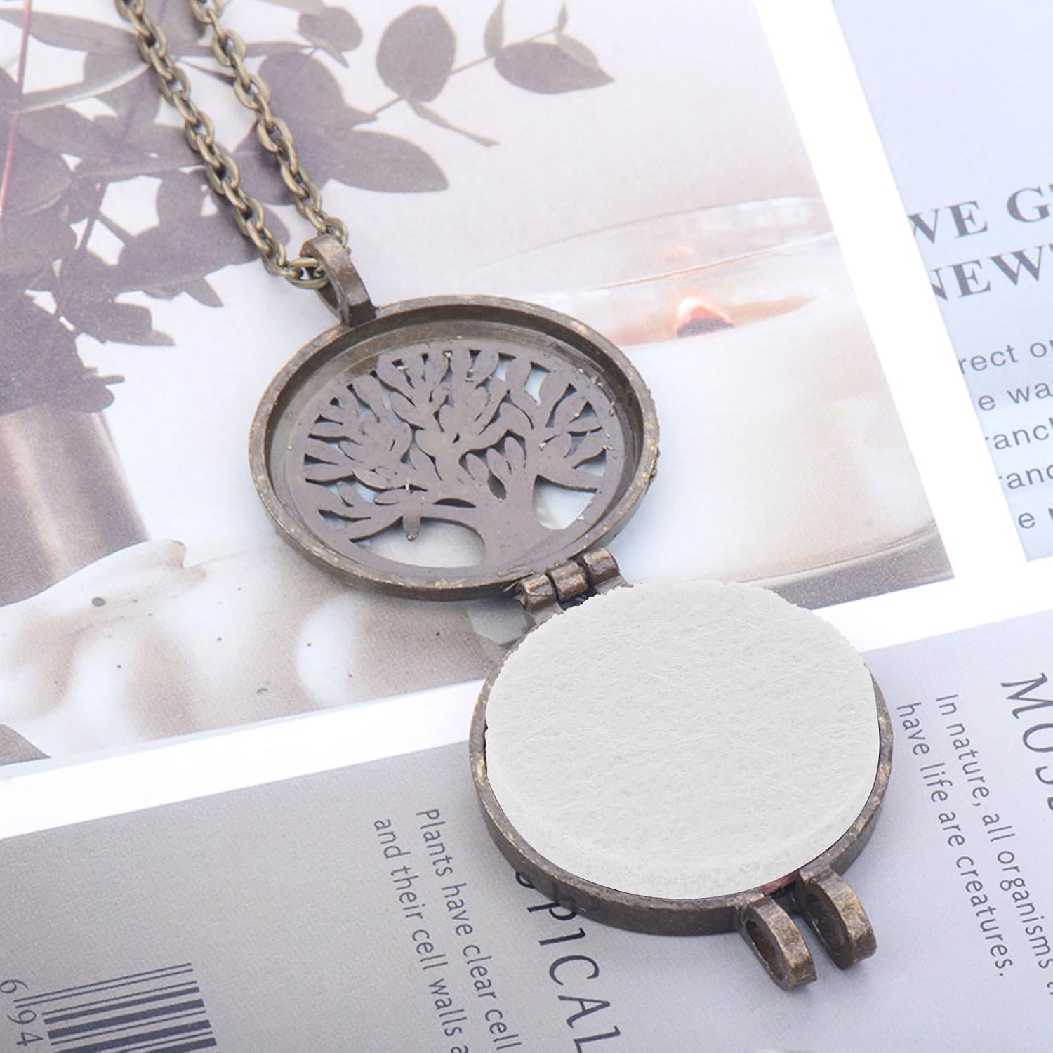 SOLUSTRE 50Pcs Aroma Pendant Pads Replacements Cotton Diffuser Refill Pads for Essential Oil Necklace Car Aromatherapy Accessories 0.86X0.86 Inch