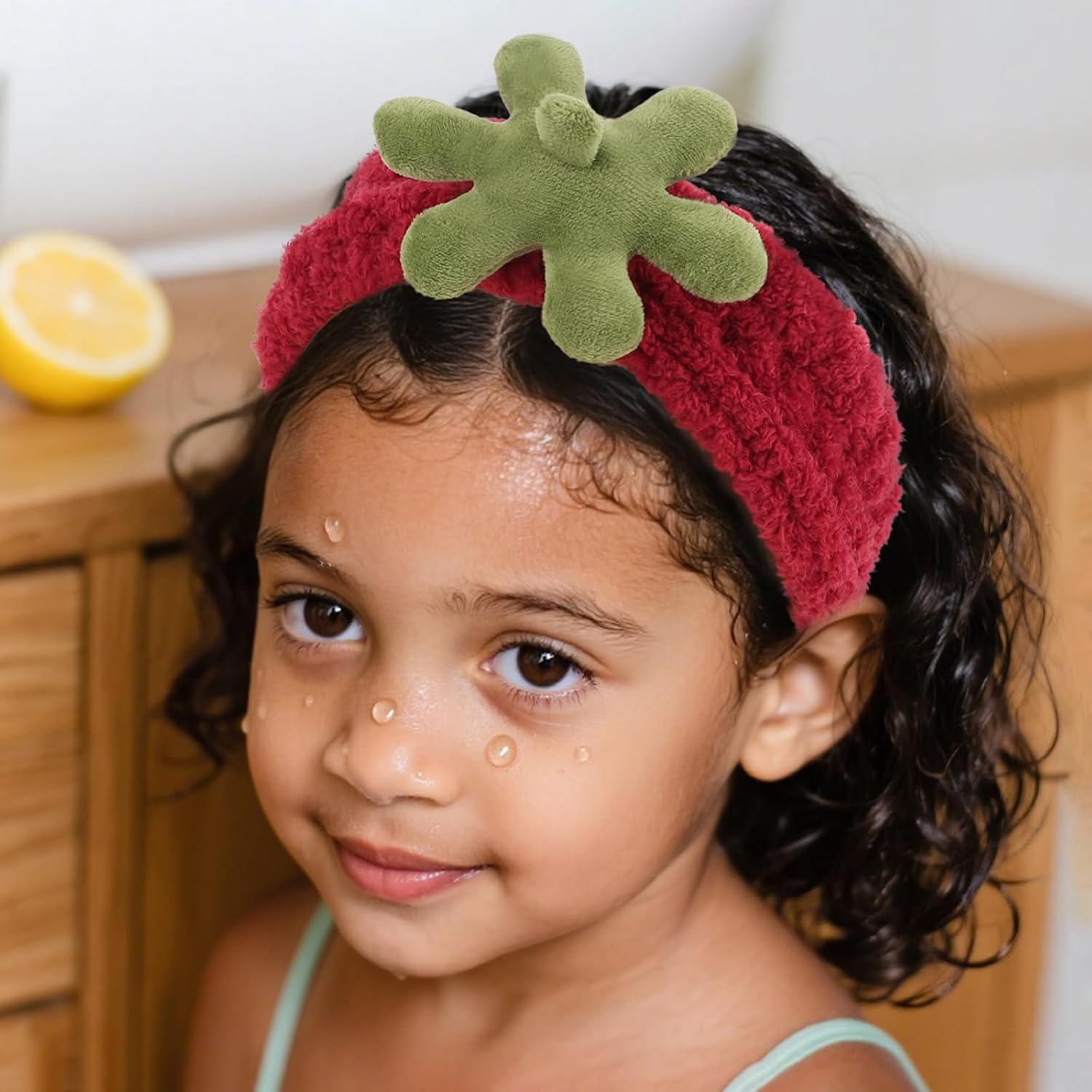YISSION 2 PCS Fruit Headbands No Slip Spa Head Band for Face Wash Makeup Skincare Facial Headband Elastic Strawberry Pineapple Hair Band Microfiber Headbands for Women Girls