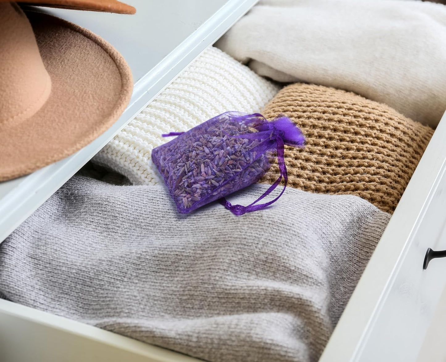 Lavande Sur Terre Pack of 24 Lavender and Cloves Sachets for Clothes Storage, Home Fragrance Sachet for Closets, Garment Bag or Drawers, LV-H-1