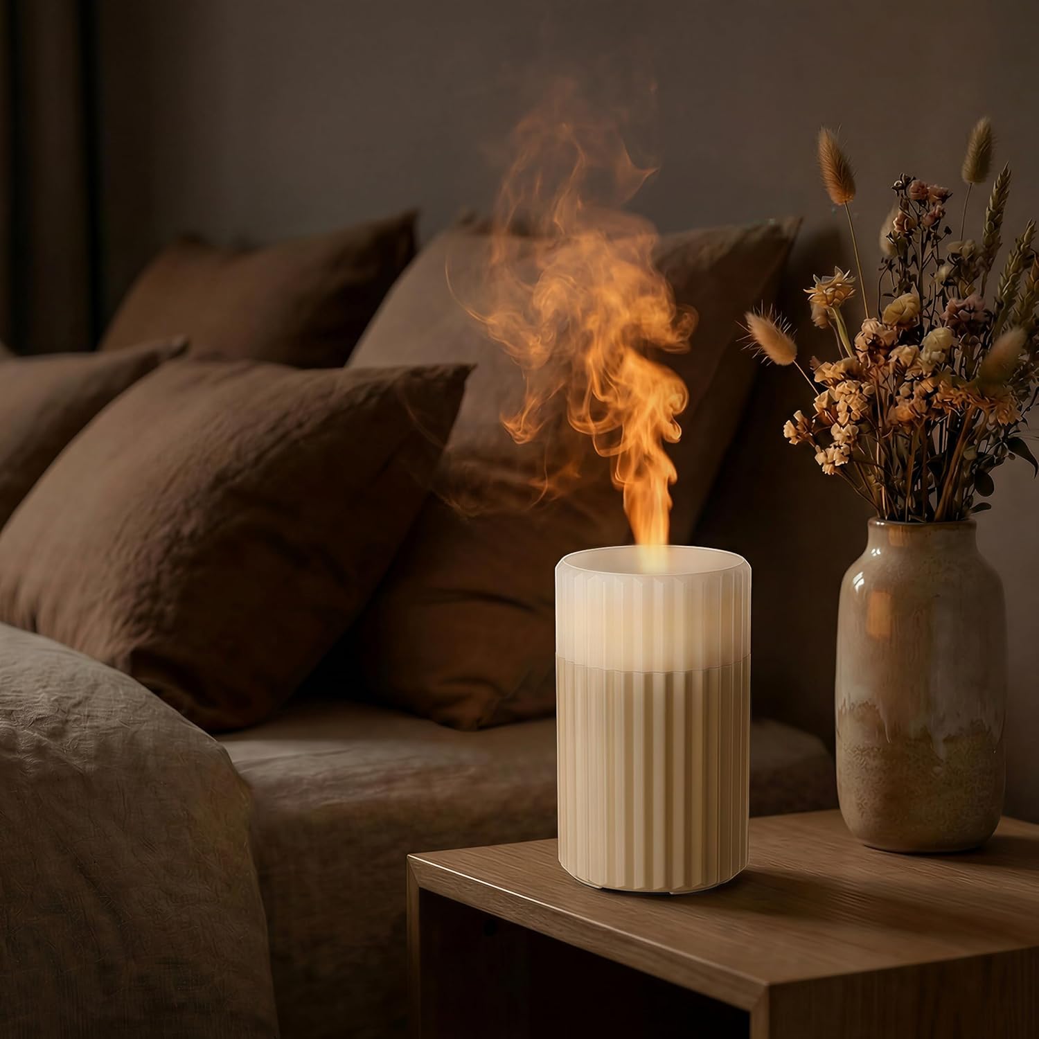 Essential Oil Diffuser, Flameless Candle Diffuser with Auto Off Function Cool Mist Humidifier 3 Levels Light for Office Room Decor Outdoors Camping 100ml