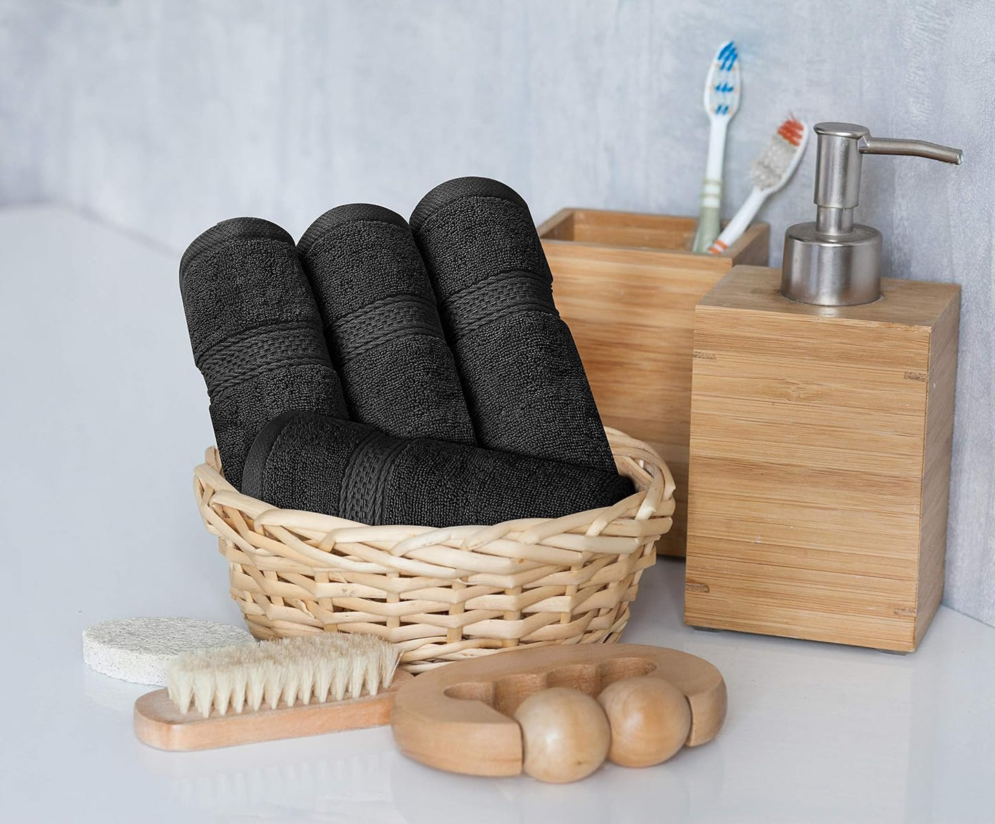 Utopia Towels 8 Piece Luxury Towel Set – Majestic Plush, Super Absorbent & Quicker-to-Dry, Thick 100% Ring Spun Cotton Towels for Bathroom, Spa & Hotel – 2 Bath, 2 Hand, 4 Washcloths, Black