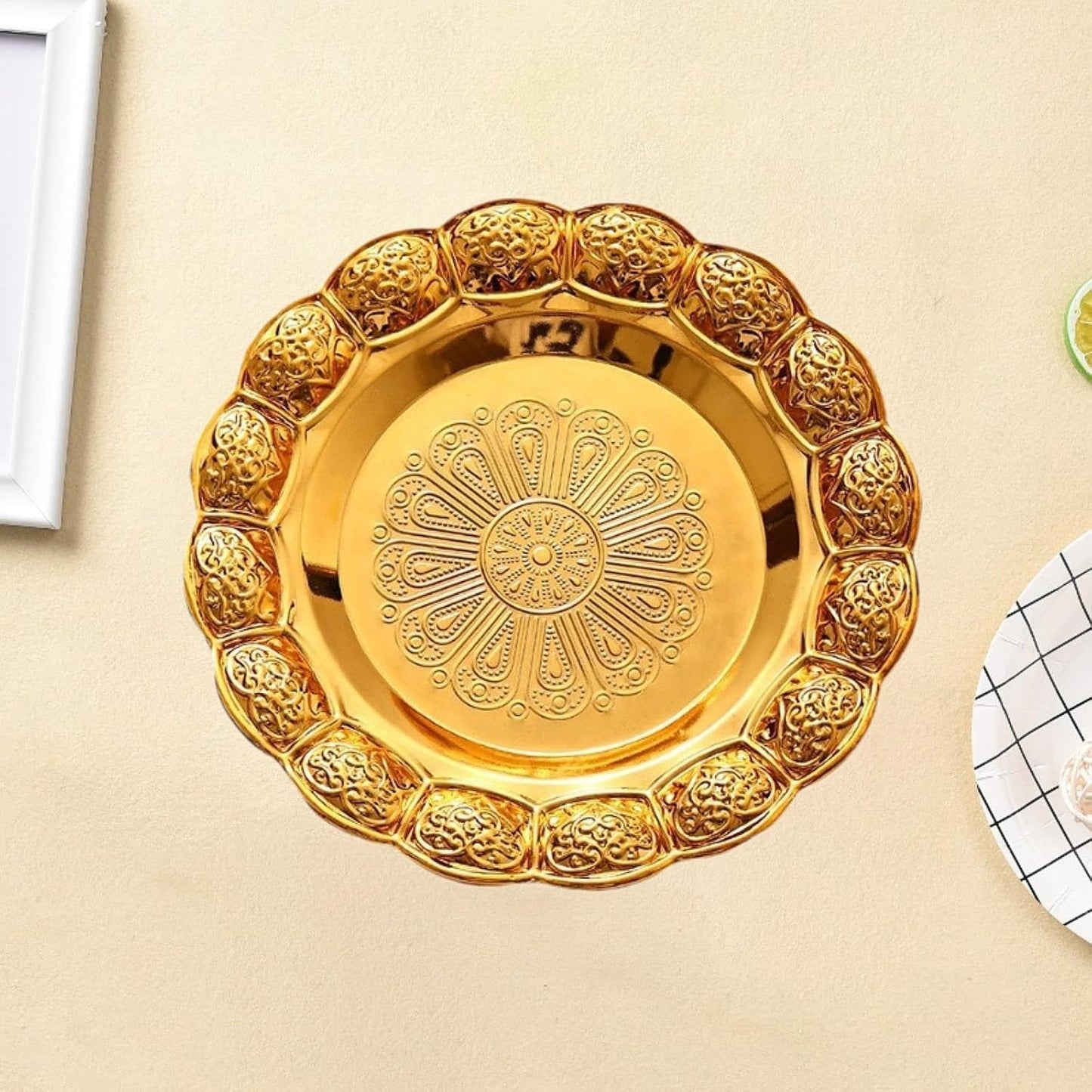 Round Serving Tray Organizer Candle Holder Iron Decorative Platter Suitable for Bedroom Entrance Living Room Cafe15cm