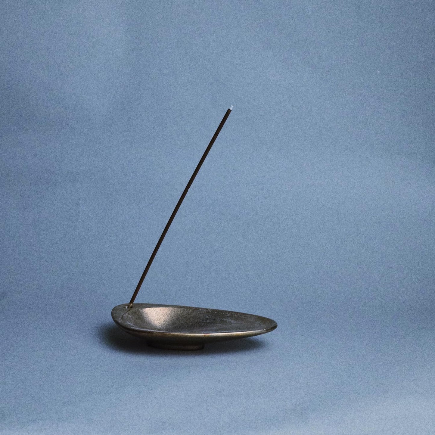 Santal Cored Incense Sticks, Artisan-Crafted Niche Scent, Exclusive Formula, Clean-Burning, 1-Hour Burn Time, 20 Sticks
