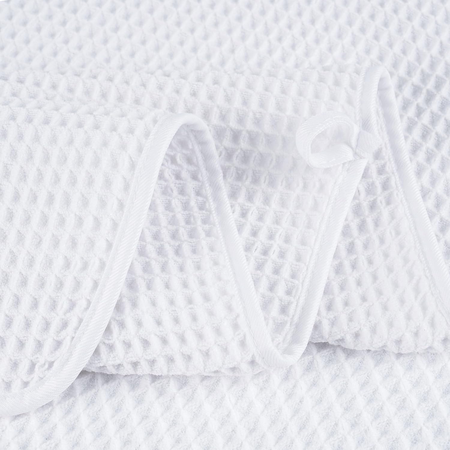 POLYTE 430 GSM Microfiber Oversize Quick Dry Lint Free Bath Towel, 60 x 30 in, 4 Pack (Waffle Weave)