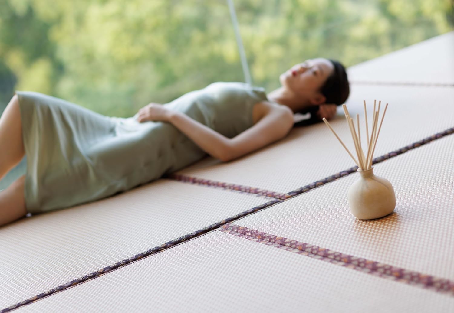 Blueme Calm Diffuser | Osmanthus & Sandalwood | 5.92 Fl Oz - Refillable Wellness Diffuser, Contains Essential Oil, Sustainable, Hand Finished, Premium, Luxury Ceramic, Natural Rattan Reeds, | Small