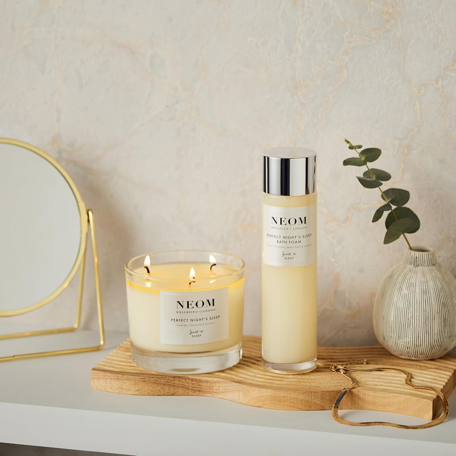 NEOM Perfect Night's Sleep Bath Foam, 200ml I Lavender, Sweet Basil & Jasmine I 100% Natural Fragrances I 16 Other Essential Oils I Soothing Aloe and Sweet Almond Oil I Blended in The UK