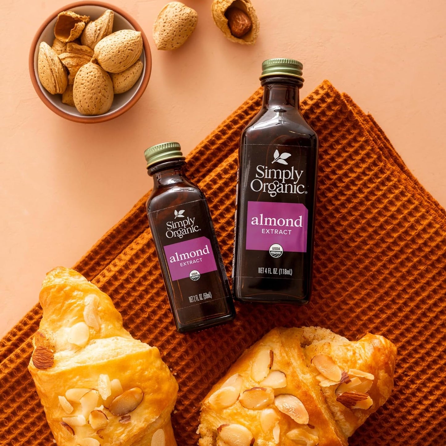 Simply Organic Almond Extract, 4 Ounce Glass Jar, Warm Sugar-free Vegan Flavor for Desserts, Coffee and Smoothies