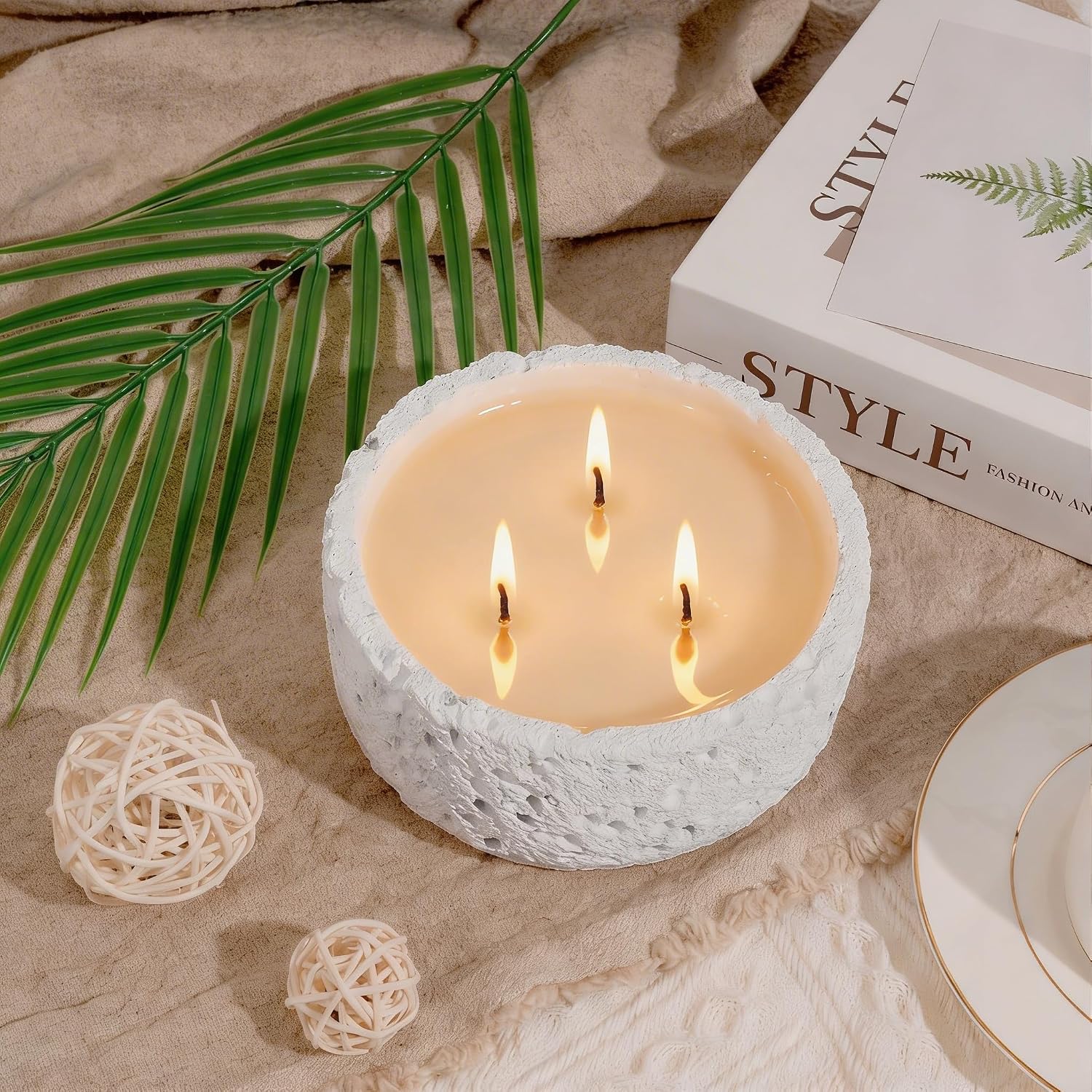 Viyffo 20oz Large White Scented Candle – Vanilla Dreamscape, 3 Wick Non Toxic Soy Candles in Matte Ceramic Jar, Perfect for Luxury Home Fragrance, Elegant Room Décor & Premium Gift for Women