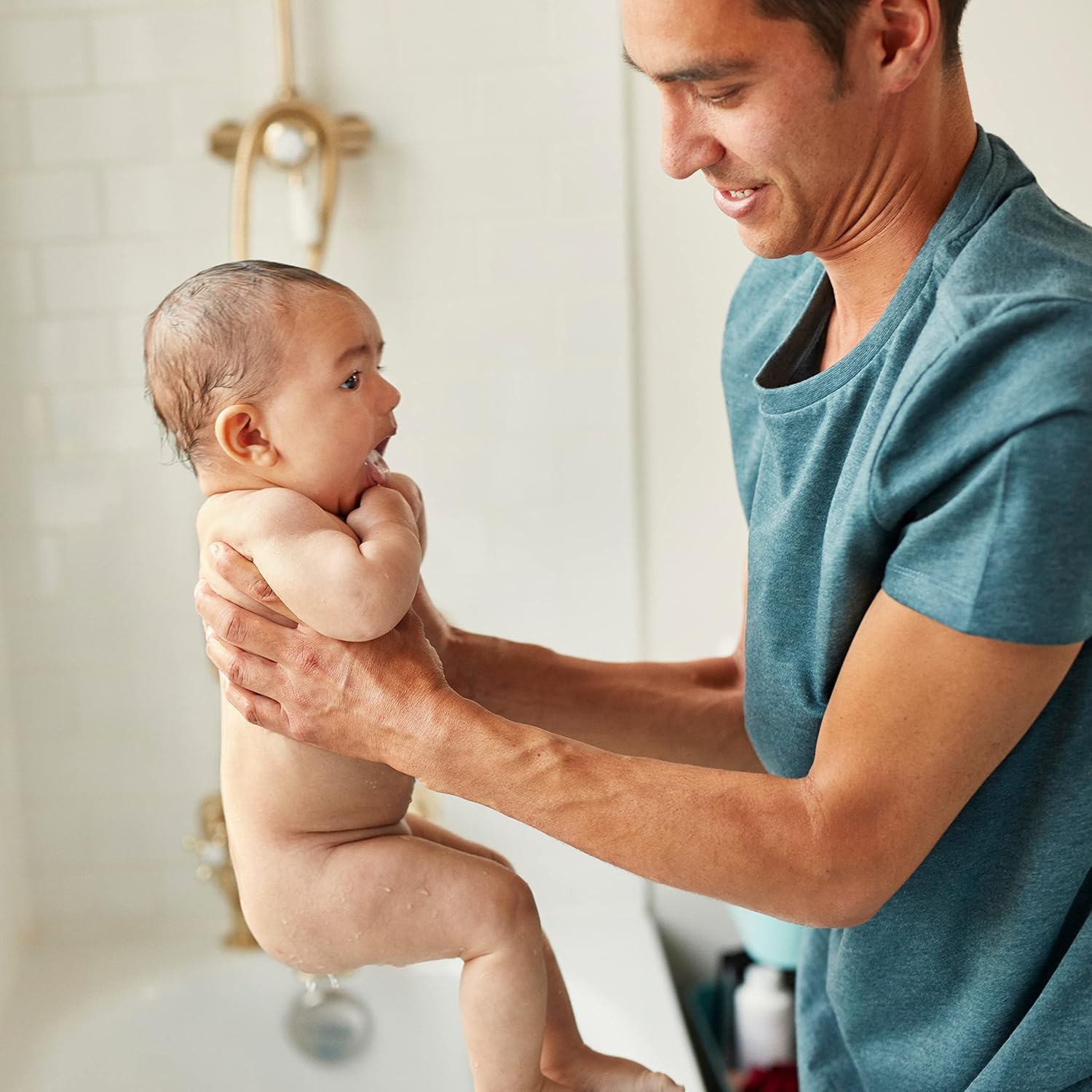 Baby Dove Sensitive Skin Care Baby Wash For Baby Bath Time Rich Moisture Tear-Free and Hypoallergenic, 20 oz (Packaging May Vary)