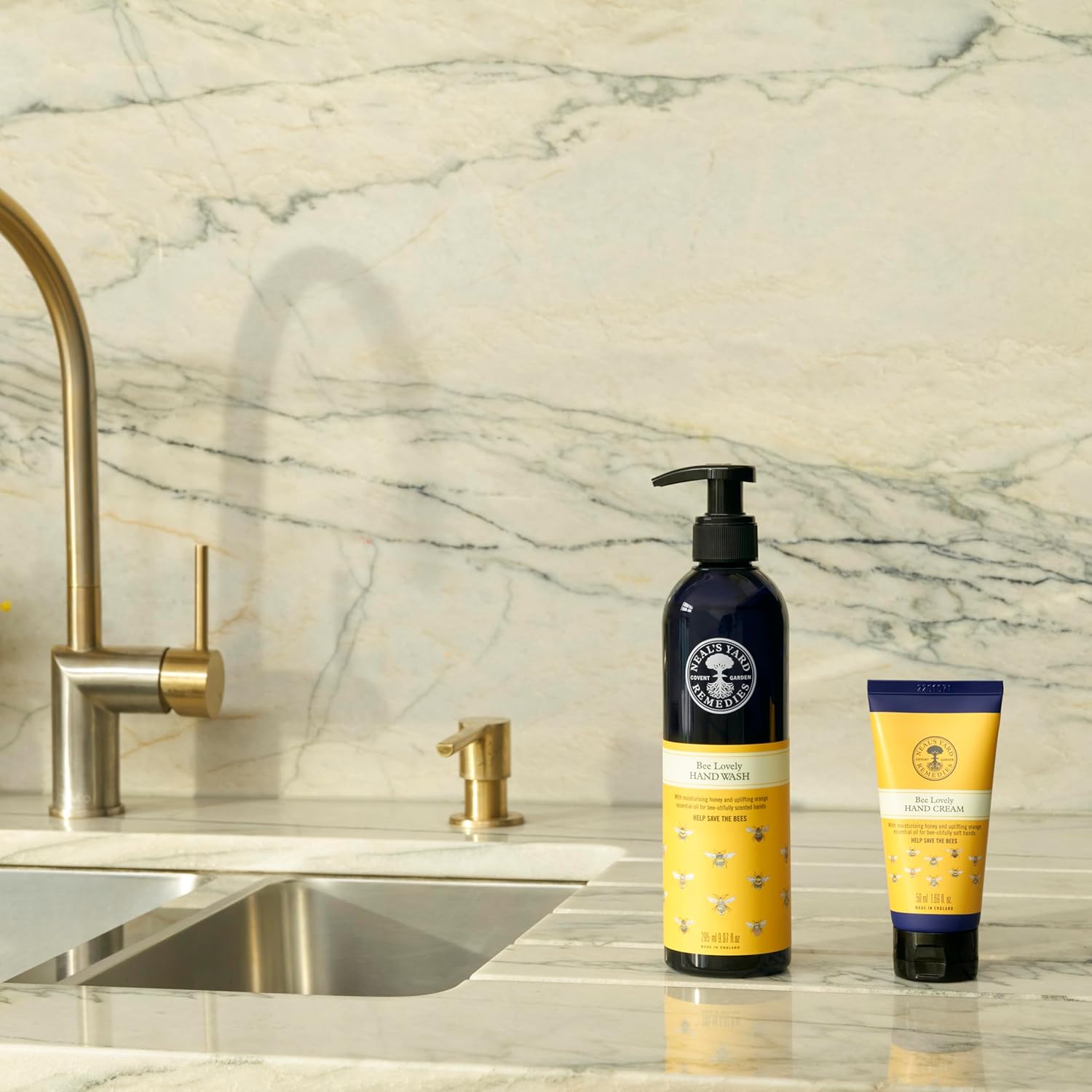 Neal's Yard Remedies Bee Lovely Hand Wash, Gentle & Nourishing, Scented Liquid Soap With Mandarin & Orange Essential Oils, 295 ml