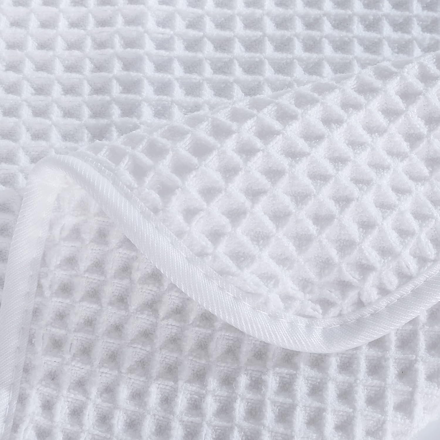 POLYTE 430 GSM Microfiber Oversize Quick Dry Lint Free Bath Towel, 60 x 30 in, 4 Pack (Waffle Weave)