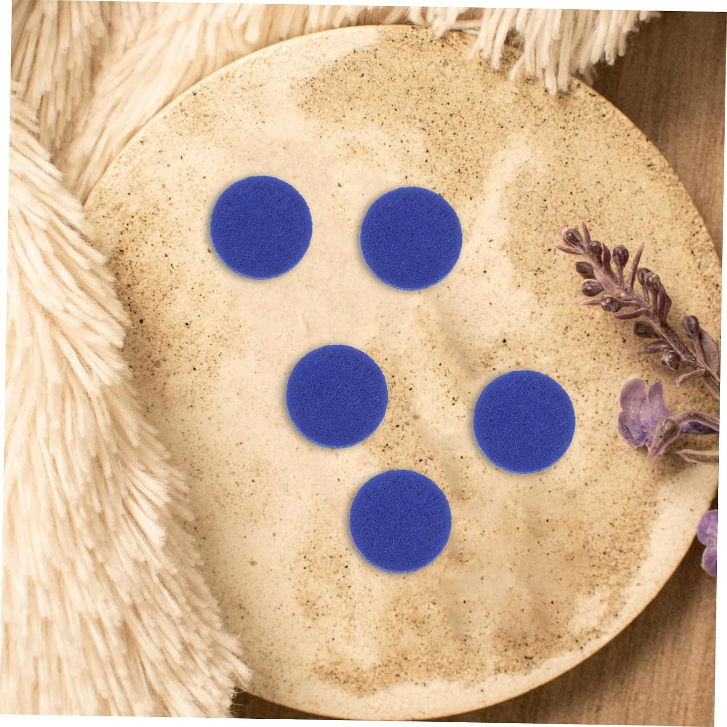 Ipetboom 100pcs Unscented Cotton Essential Oil Diffuser Pads High Absorption Mini Round Aromatherapy Refill Pads for Necklace Lockets Home Office Car Use
