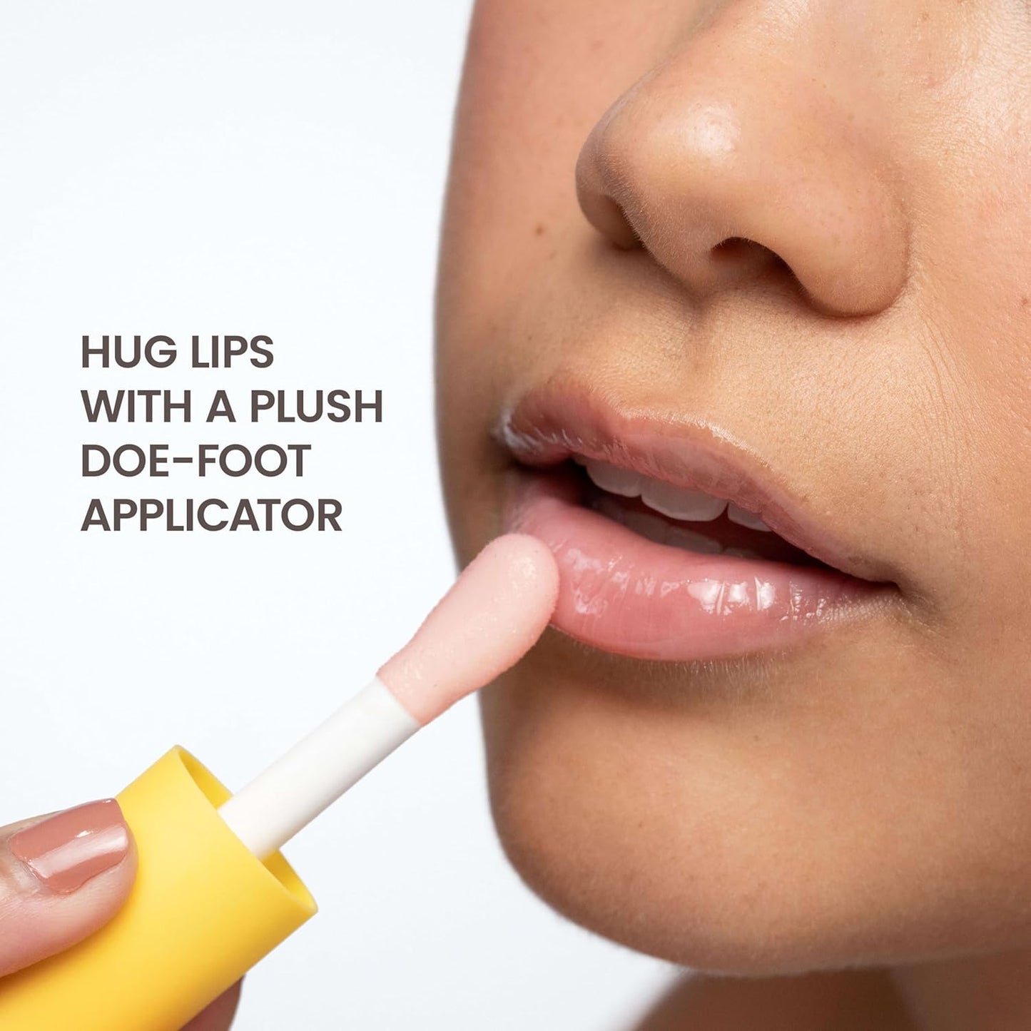 Burt's Bees Lip Oil Clear Day, Instant Hydration, Nourishes and Softens Lips, Tint Free, High Shine Finish, Responsibly Sourced Jojoba Oil, Non Sticky, Wand Applicator, 0.15 Ounce