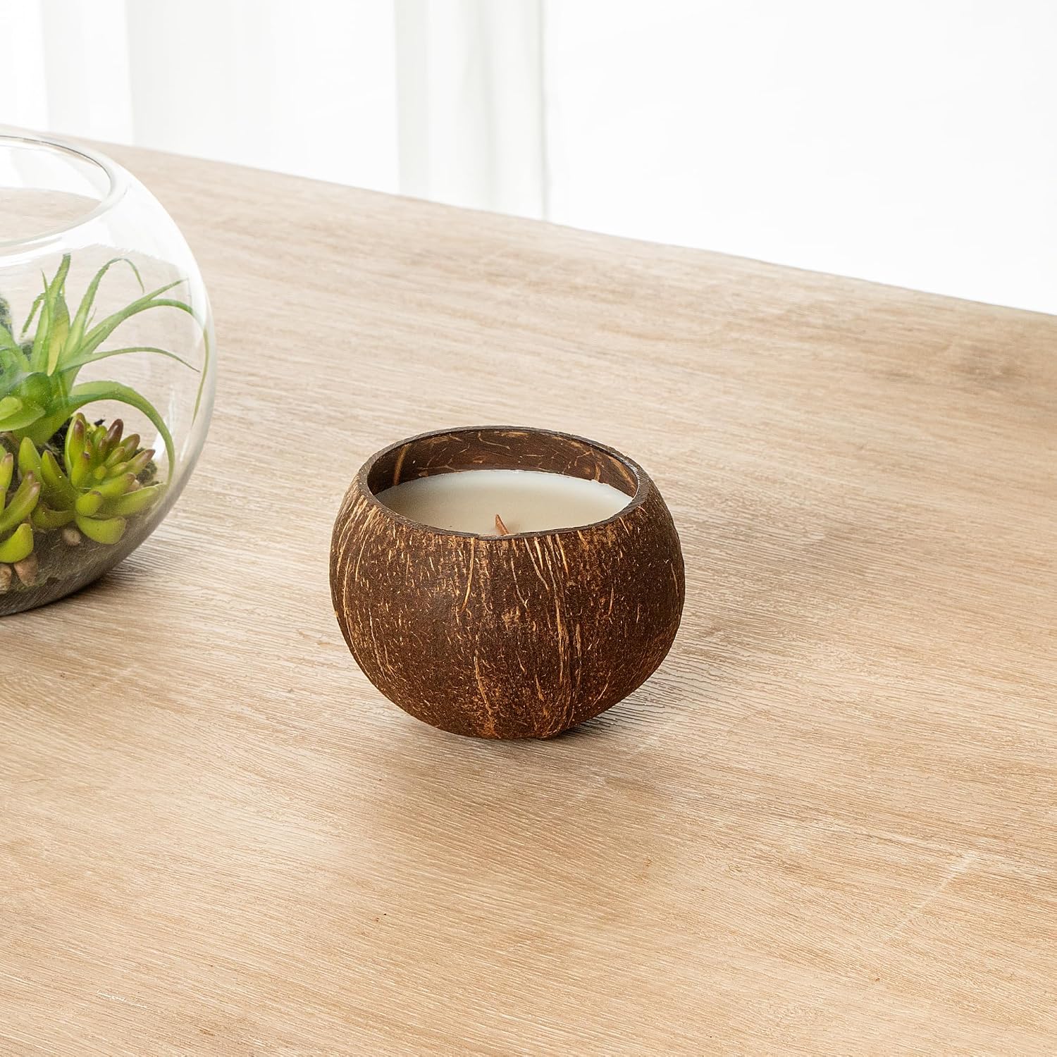 Restaurantware Coconut Shell Candle - 1 Soy Wax Candle 3.94 x 3.94 x 2.76 Inches - Handmade Decorative Candle Bowl with Wooden Wick - Small Brown Scented Candle