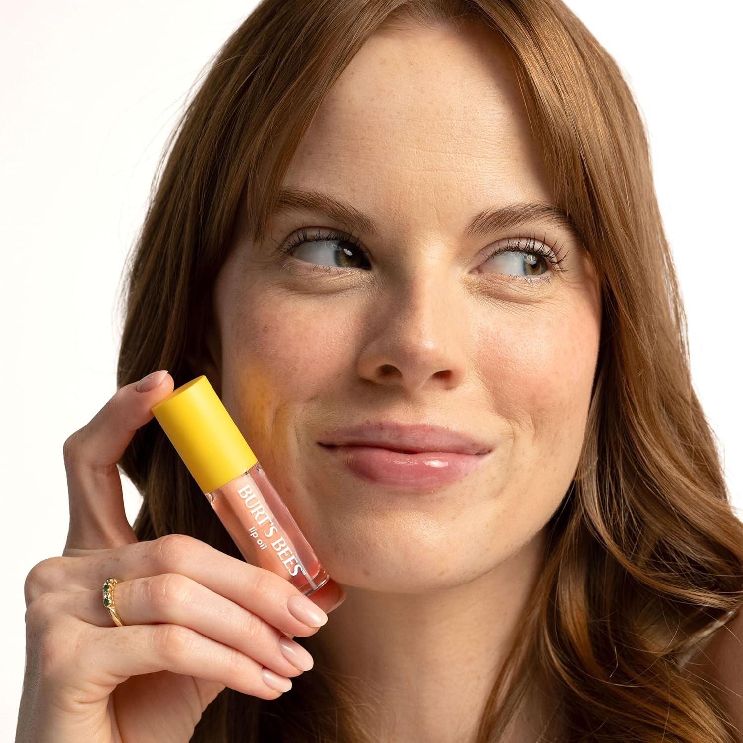Burt's Bees Lip Oil Clear Day, Instant Hydration, Nourishes and Softens Lips, Tint Free, High Shine Finish, Responsibly Sourced Jojoba Oil, Non Sticky, Wand Applicator, 0.15 Ounce