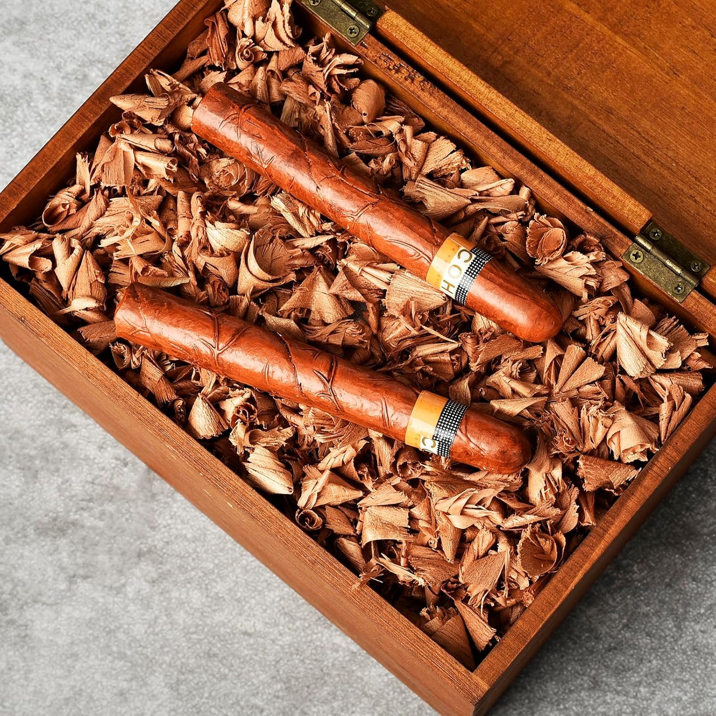 Cedar Shavings for Cigar Humidors, Spanish Cedar Wood Chips, Cedar Chips for Cigar lcoholization, Essential Cigar case Accessories for Cigar Lovers (1.75 Oz)