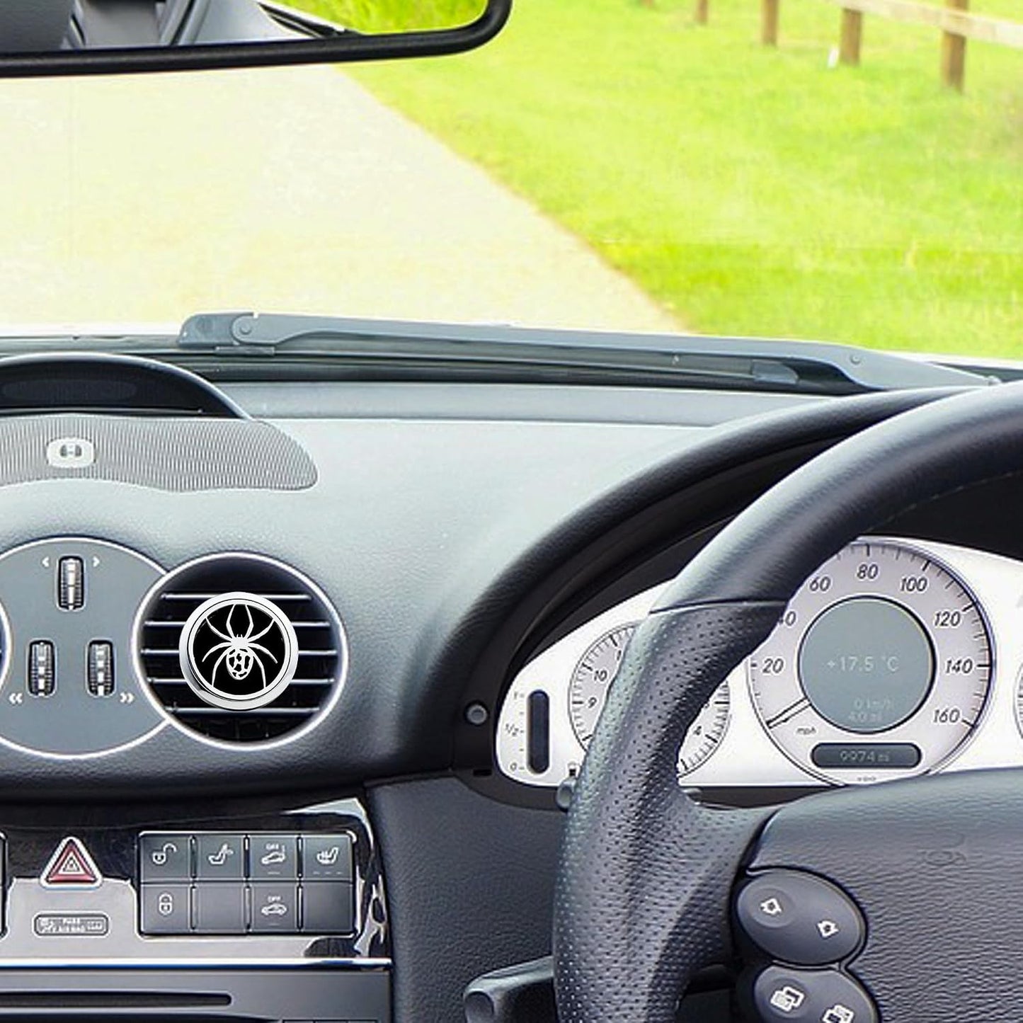 Car Diffuser Vent Clip 30mm Essential Oil Automotive Diffuser (Oil Not Included) Vent Clips Car Accessories for Women Birthday Gifts (Spider)