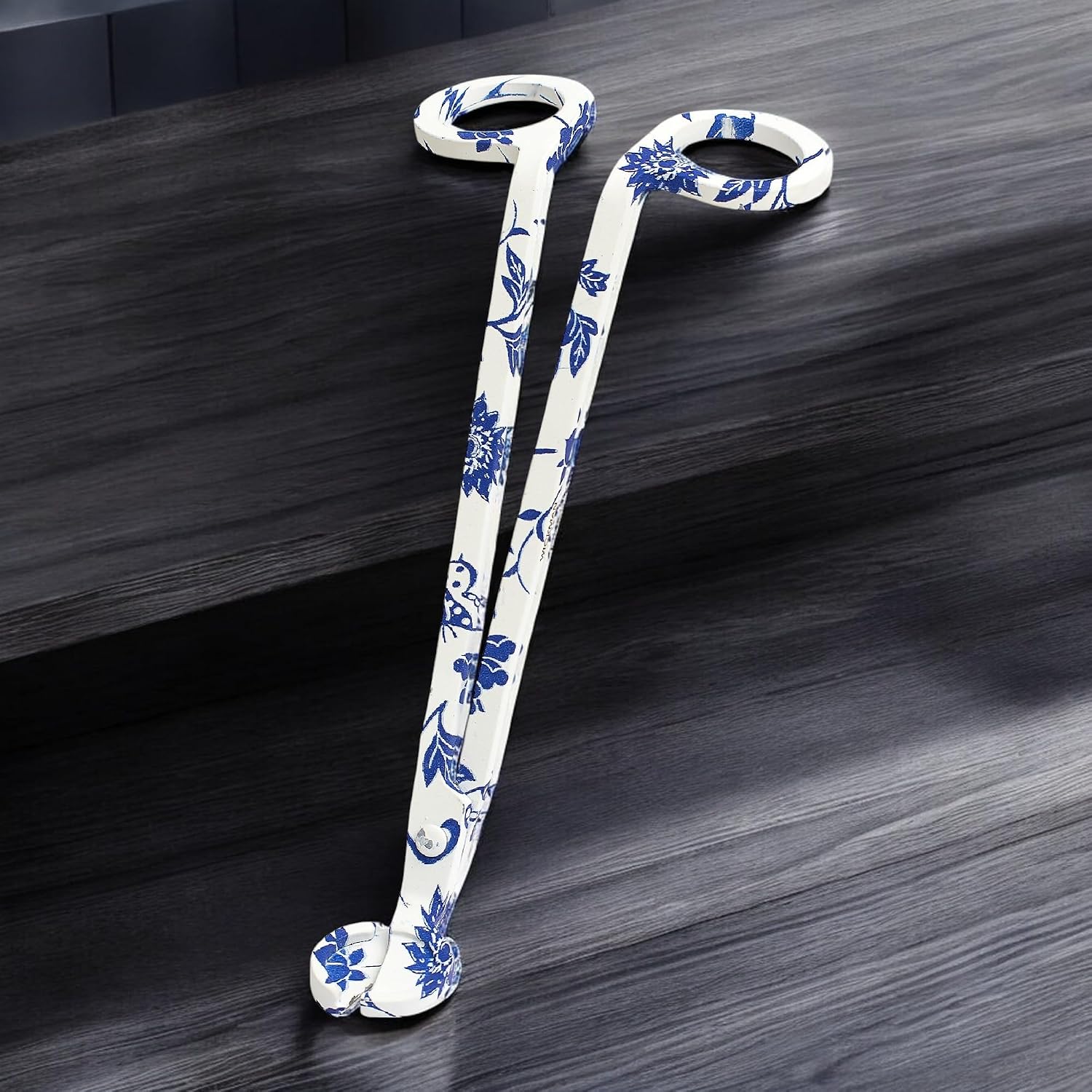Wick Trimmer with Ornate Blue and White Nature Pattern by Wickman