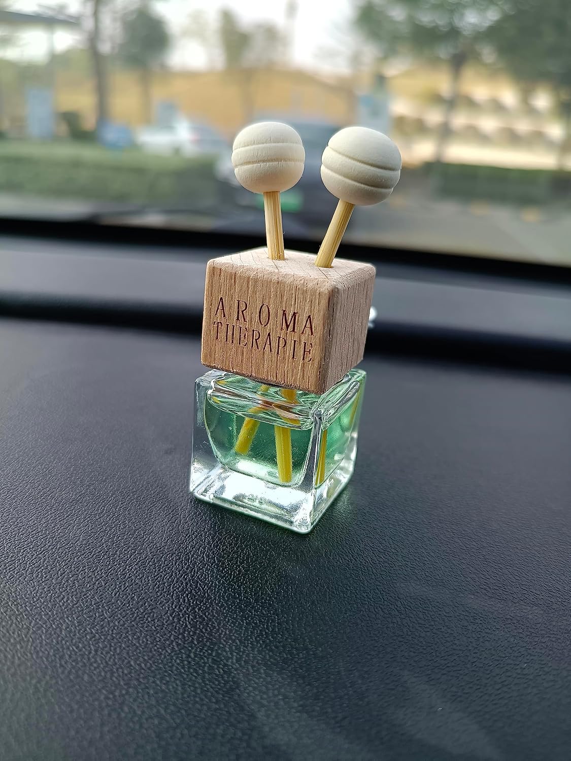 4Packs 8ml Empty Car Air Freshener Vent Clip, Clear Glass Essential Oil Diffuser Vent Outlet Auto Perfume Aromatherapy Bottle Vials Fragrance Ornament Decor