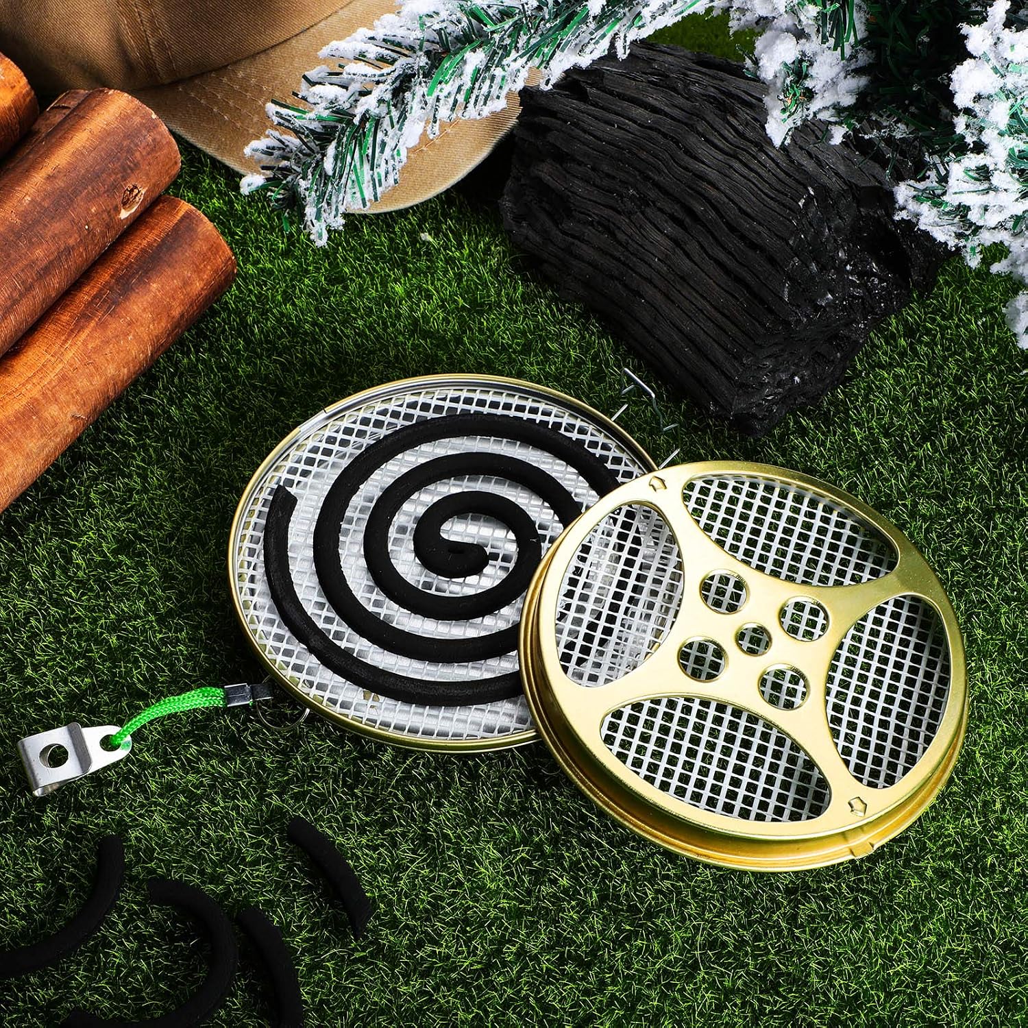 Sandalwood Coil Holder Portable Sandalwood Incense Burner Metal Incense Repellent Holder for Outdoor Use Deck Patio Camping Supplies (4 Pieces)