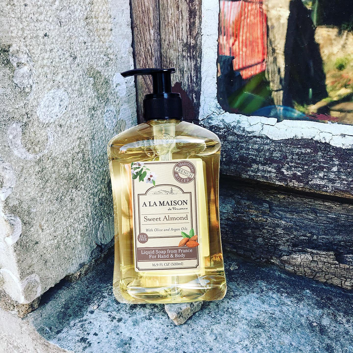 A LA MAISON Sweet Almond French Liquid Hand Soap - Natural Hand Wash Made with Essential Oils - Biodegradable, Plant-Based, Vegan, Cruelty-Free, Alcohol & Paraben Free (16.9 oz, 2 Pack)