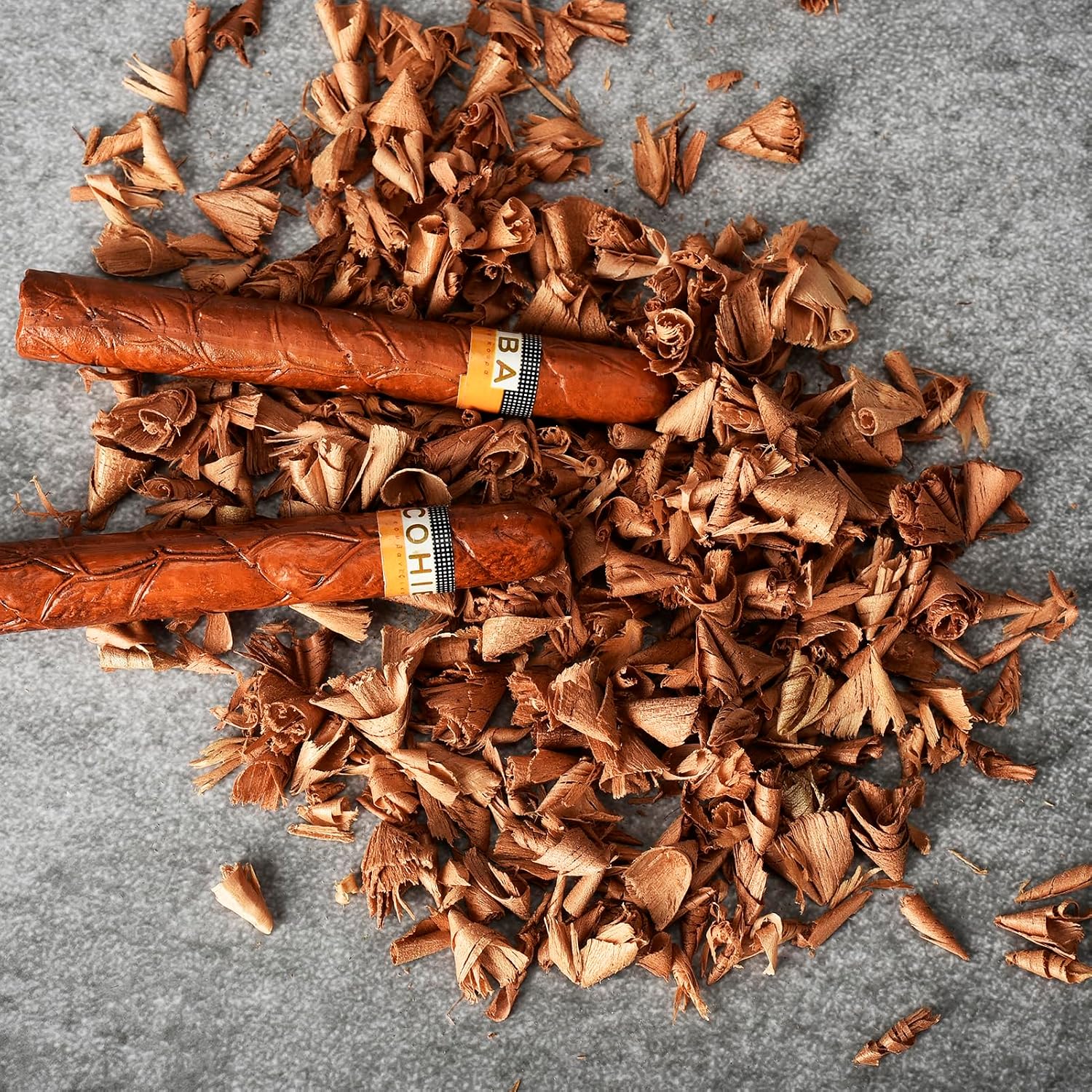 Cedar Shavings for Cigar Humidors, Spanish Cedar Wood Chips, Cedar Chips for Cigar lcoholization, Essential Cigar case Accessories for Cigar Lovers (1.75 Oz)